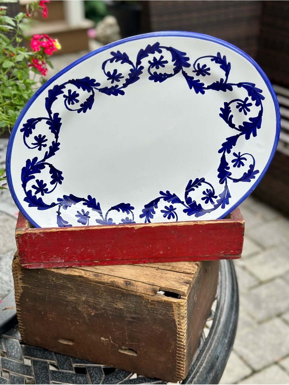 Williams Sonoma Sur La Table Italian Oval Serving Platter Blue Scroll